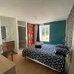Coquet Avec 3 En Face Des Pistes De